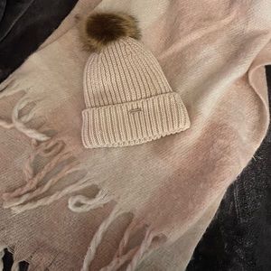 Steve Madden Hat and scarf!